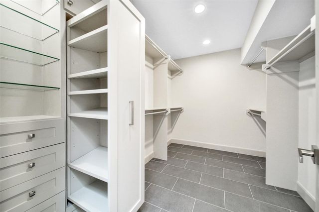 15607 Memorial Drive, Houston, TX 77079