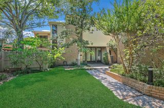 15607 Memorial Drive, Houston, TX 77079