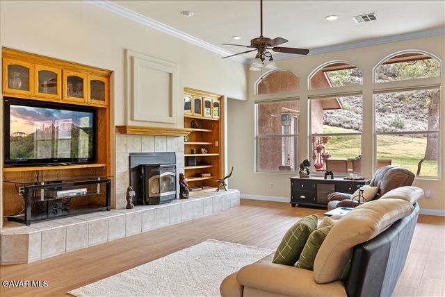 26450 Cumberland Road, Tehachapi, CA 93561