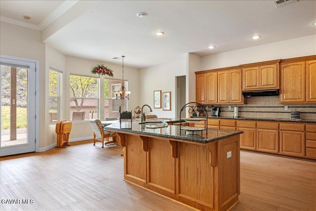 26450 Cumberland Road, Tehachapi, CA 93561