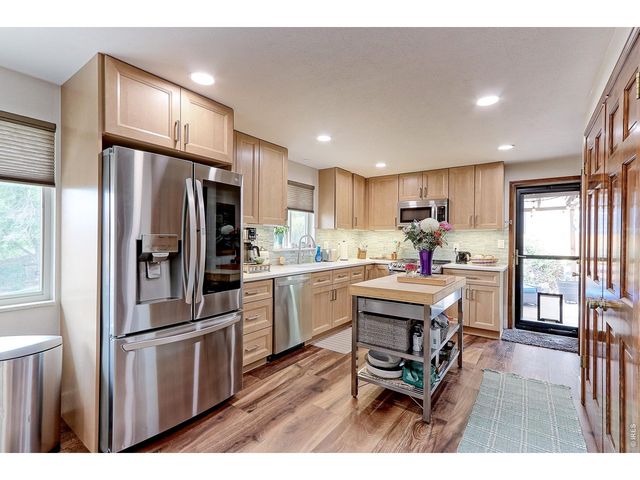 8118 W 69th Way, Arvada, CO 80004