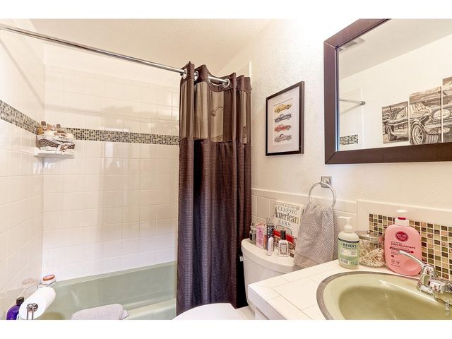 8118 W 69th Way, Arvada, CO 80004