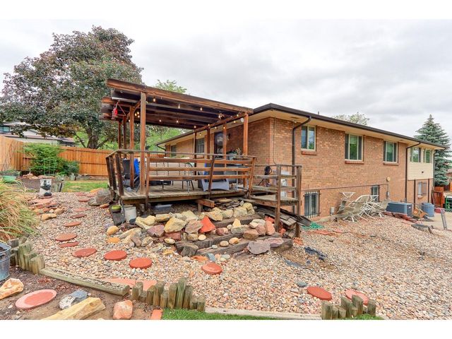 8118 W 69th Way, Arvada, CO 80004