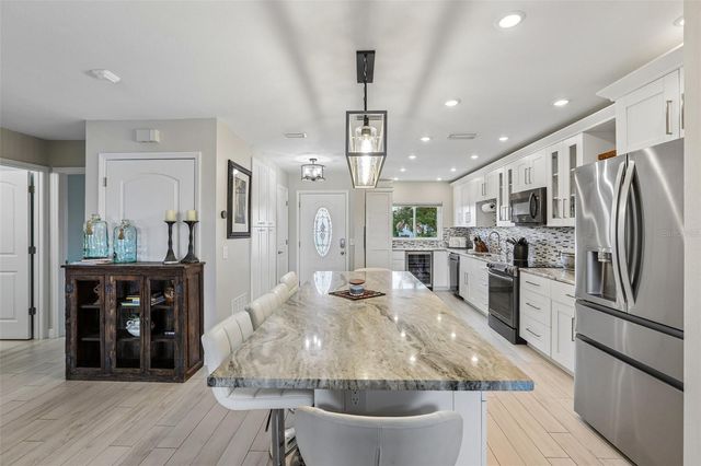 770 ISLAND WAY N204, Clearwater, FL 33767
