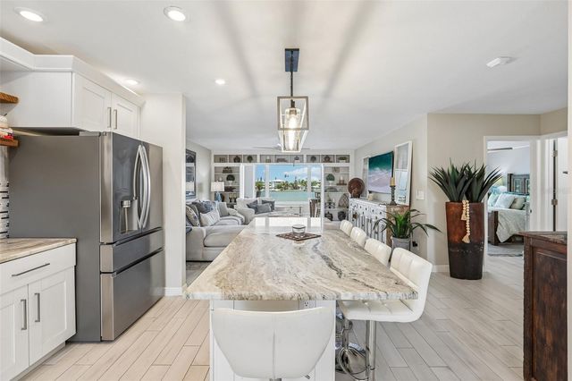 770 ISLAND WAY N204, Clearwater, FL 33767