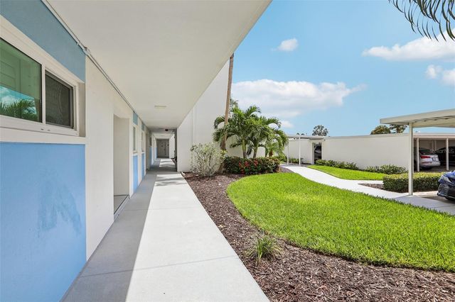 770 ISLAND WAY N204, Clearwater, FL 33767