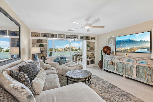 770 ISLAND WAY N204, Clearwater, FL 33767