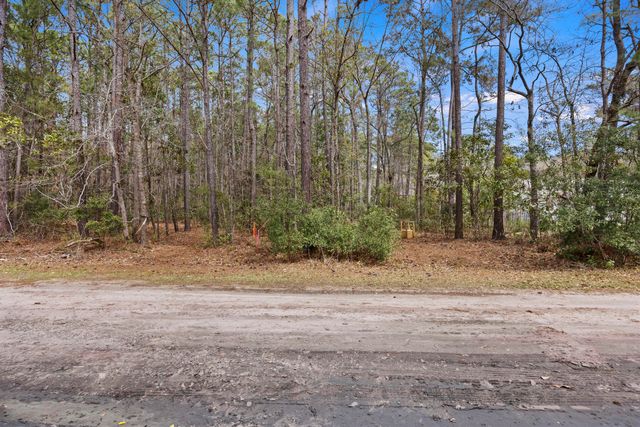 4 Sebago Road, Meggett, SC 29449