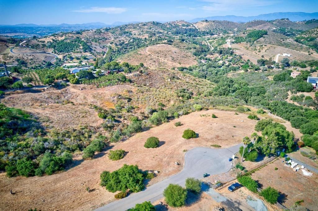 Fairview Dr, Vista, CA 92084 — photo 4