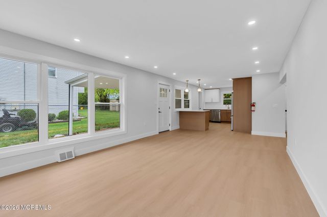 1600 13th Street, Ewing, NJ 08638