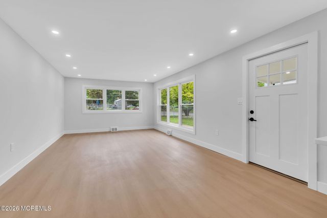 1600 13th Street, Ewing, NJ 08638