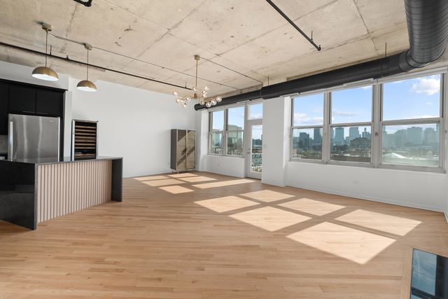 6 S Laflin Street 910, Chicago, IL 60607
