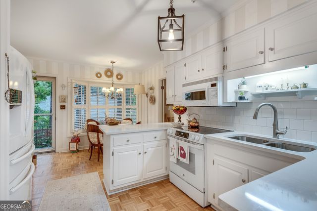 1826 Bedfordshire, Decatur, GA 30033