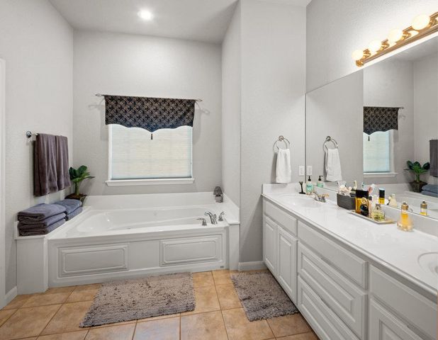 5900 W Fm 2147 106, Horseshoe Bay, TX 78657