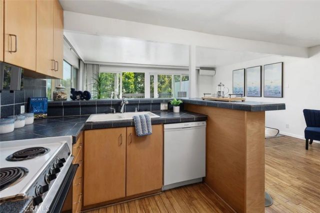 420 Marine Street 3, Santa Monica, CA 90405