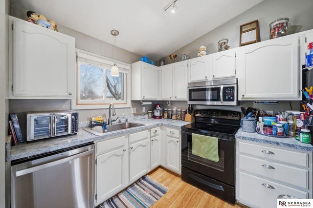 5030 W Sparrow Lane, Lincoln, NE 68528