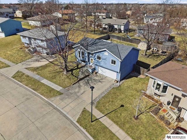 5030 W Sparrow Lane, Lincoln, NE 68528