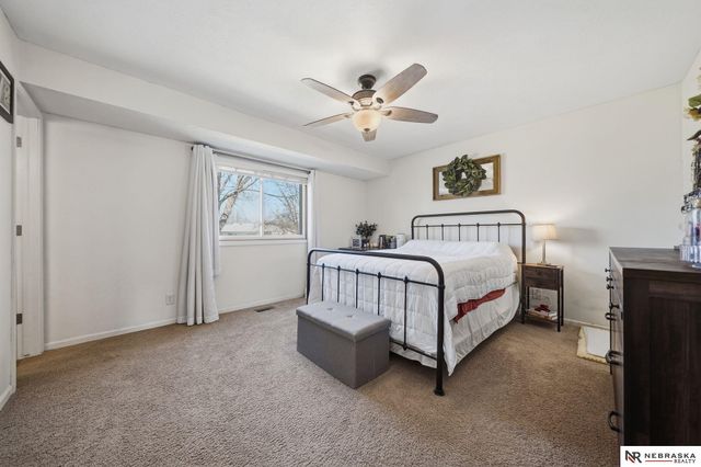 5030 W Sparrow Lane, Lincoln, NE 68528