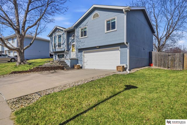 5030 W Sparrow Lane, Lincoln, NE 68528