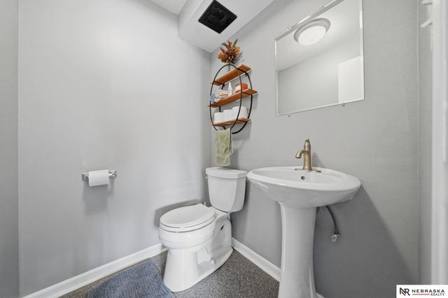 5030 W Sparrow Lane, Lincoln, NE 68528