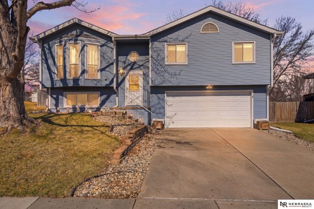 5030 W Sparrow Lane, Lincoln, NE 68528