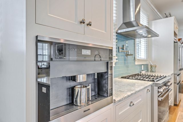 26 Charlotte Street, Charleston, SC 29403