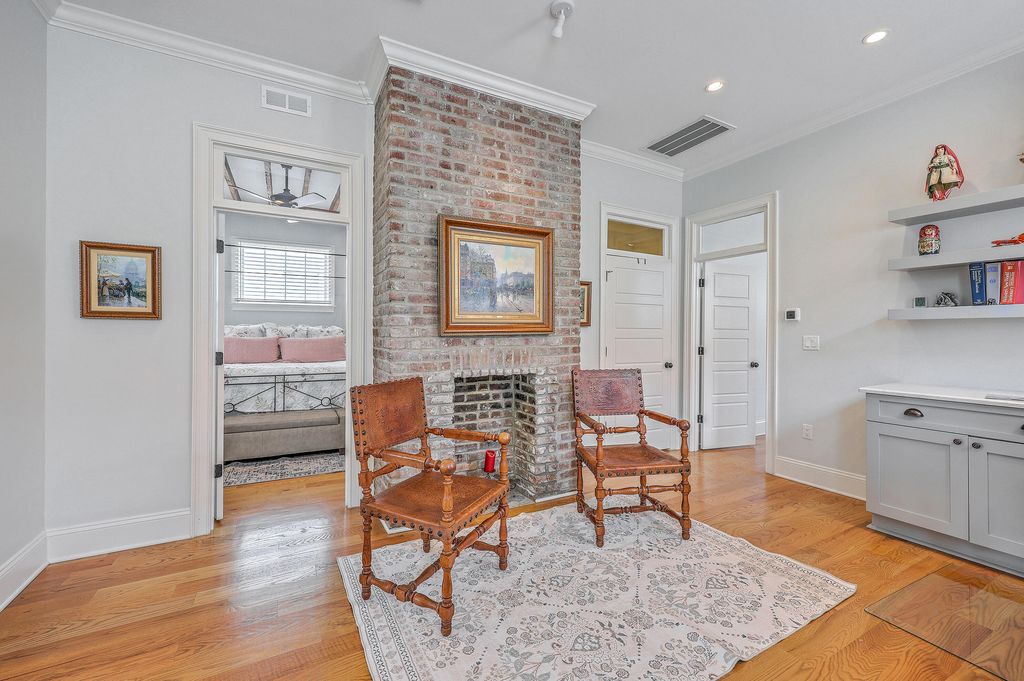 Image 19 of property listing at 26 Charlotte Street, Charleston, SC 29403