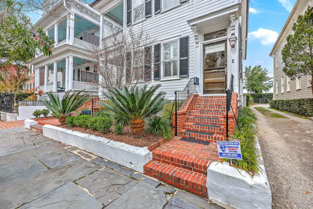 Image 8 of property listing at 26 Charlotte Street, Charleston, SC 29403