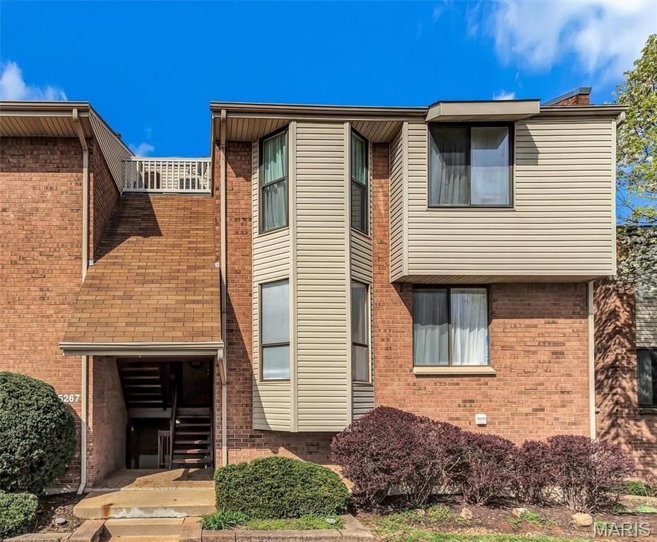 5267 Cedarstone Court D, St Louis, MO 63129