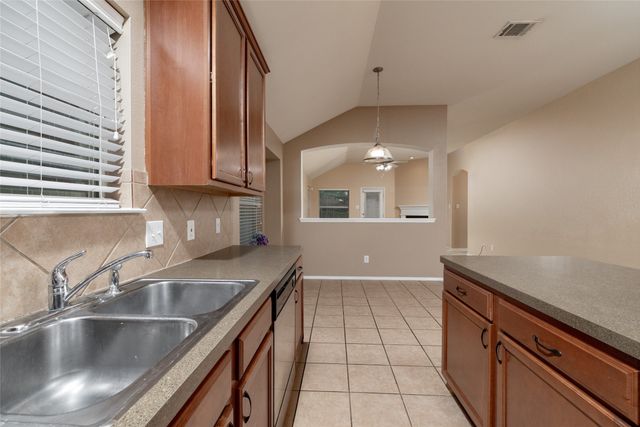 4021 Diamond Ridge Drive, Fort Worth, TX 76244