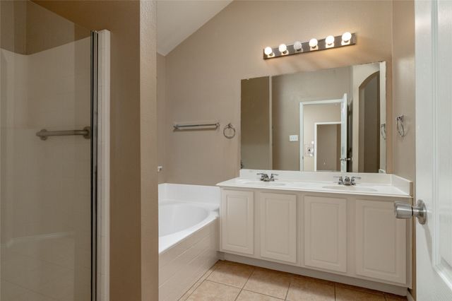4021 Diamond Ridge Drive, Fort Worth, TX 76244