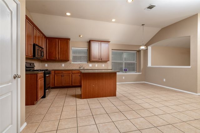 4021 Diamond Ridge Drive, Fort Worth, TX 76244