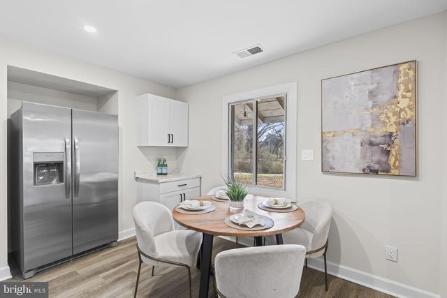 301 BRYAN POINT RD, Accokeek, MD 20607