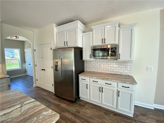 3448 Wicker Street NE, Canton, OH 44721