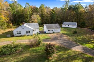 5 Sillimanville Road, East Hampton, CT 06424