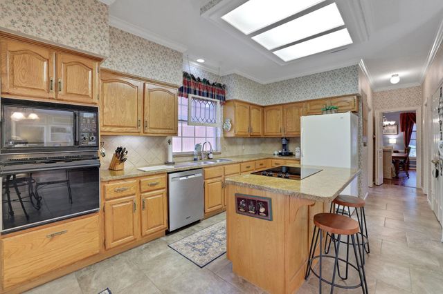 3926 Brook Shadow Drive Drive, Houston, TX 77345