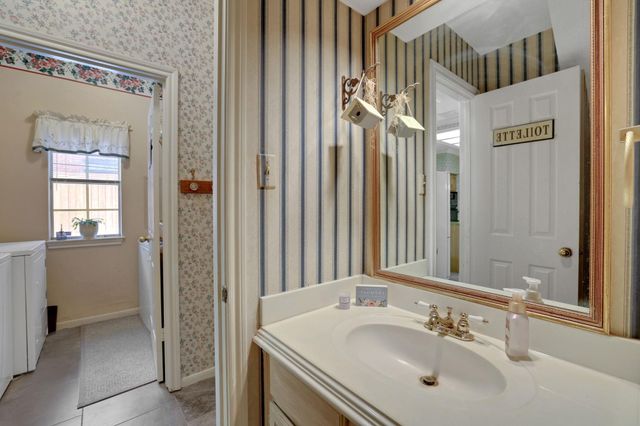 3926 Brook Shadow Drive Drive, Houston, TX 77345