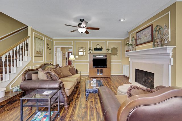 3926 Brook Shadow Drive Drive, Houston, TX 77345