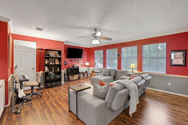 3926 Brook Shadow Drive Drive, Houston, TX 77345