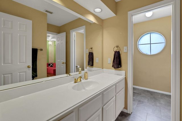 3926 Brook Shadow Drive Drive, Houston, TX 77345