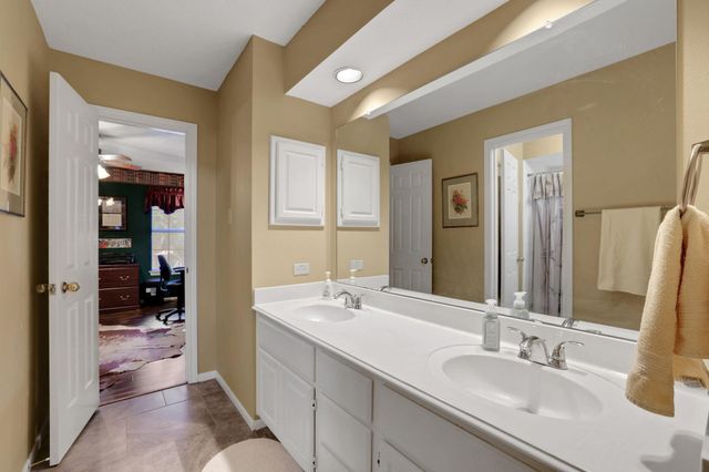 3926 Brook Shadow Drive Drive, Houston, TX 77345