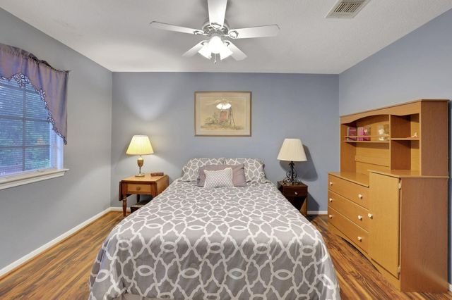 3926 Brook Shadow Drive Drive, Houston, TX 77345