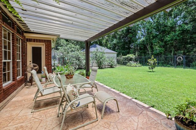 3926 Brook Shadow Drive Drive, Houston, TX 77345
