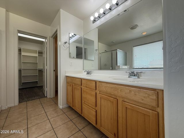 7258 W PALMAIRE Avenue, Glendale, AZ 85303