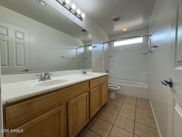 7258 W PALMAIRE Avenue, Glendale, AZ 85303