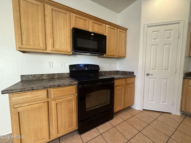 7258 W PALMAIRE Avenue, Glendale, AZ 85303
