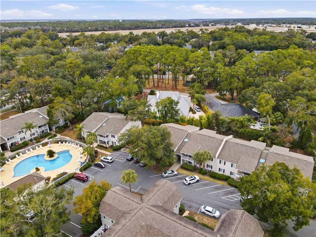 850 Mallery Street 3E, St Simons Island, GA 31522