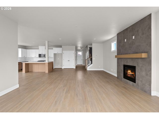 1762 N OAK St, Canby, OR 97013