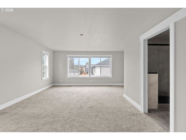 1762 N OAK St, Canby, OR 97013