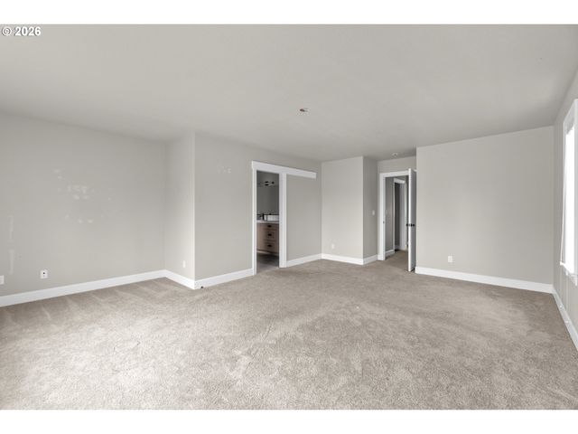 1762 N OAK St, Canby, OR 97013